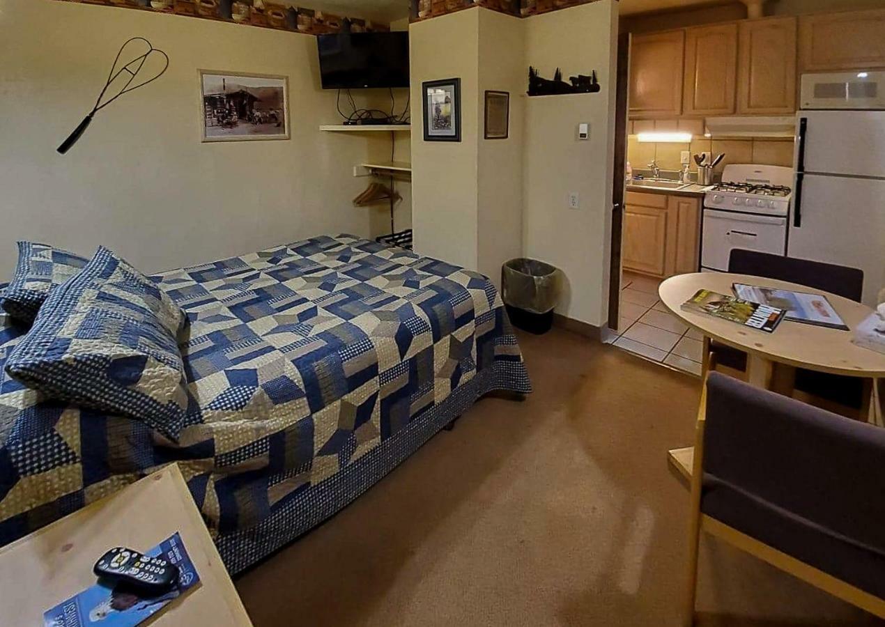 Elk Run Inn Крейг Экстерьер фото